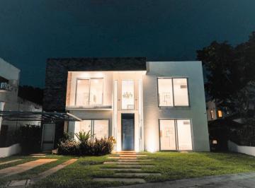 Casa · 503m² · 5 Recámaras · 2 Estacionamientos · Casa en Venta, 5 Recámaras, Amueblada, Estudio, Sala Tv, Playacar, Playa del Carmen