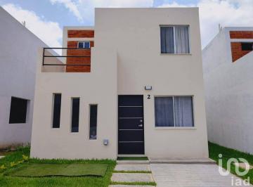Casa · 94m² · 2 Recámaras · 2 Estacionamientos · Se Venden Casas Nuevas por Zona Petromex Poza Rica, Ver.