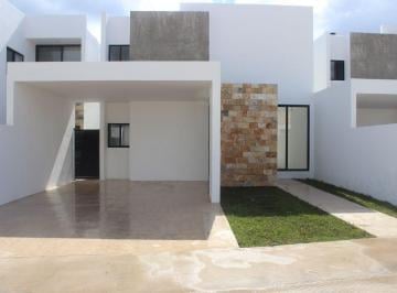 7f6d338ebcefd71ad5eefc351ac6a8e72c7a9d9bafc3fe46d6c64125fefa88b0 · Venta Casa en Cholul Merida en Privada, Recamara en Pb, Amenidades