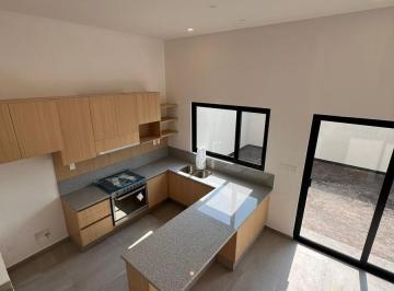 Casa en condominio · 170m² · 3 Recámaras · 2 Estacionamientos · Casa en Condominio en Juriquilla