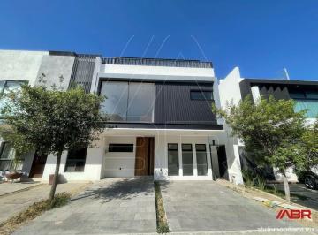 Casa en condominio de 4 habitaciones, Zapopan · Casa Nueva Dentro de Coto Cedro en Parques Vallarta