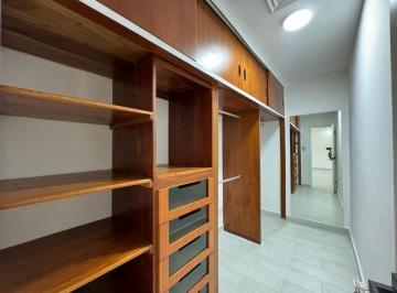 Casa · 776m² · 5 Recámaras · 2 Estacionamientos · Casa - Fraccionamiento Costa de Oro