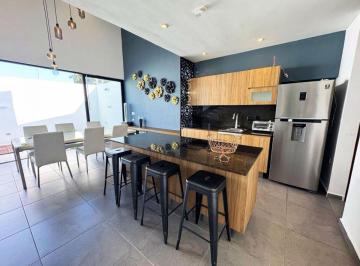 Departamento de 1 habitación, Mérida · En Venta Townhouse Amueblado y Equipado Dentro de La Ciudad con Piscina