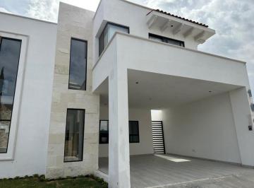 Casa de 4 habitaciones, Saltillo · Casa en Venta Al Norte Fracc Torrealta Saltillo 6,350,000