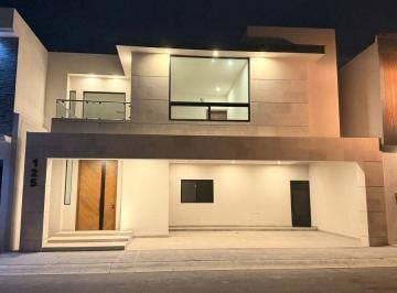 Casa de 4 habitaciones, Saltillo · Casa Nueva en Venta Alcántara 7,000,000