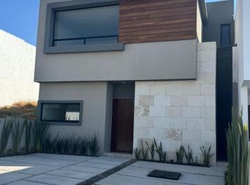 Casa de 3 habitaciones, Corregidora · Casa en Venta en El Condado, Recámara y Baño en Planta Baja