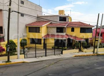 Casa · 273m² · 4 Recámaras · 2 Estacionamientos · Venta Casa Lomas Verdes La Concordia Naucalpan 11216