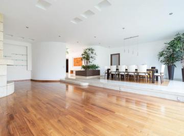 Casa · 790m² · 3 Recámaras · 6 Estacionamientos · Jardines en La Montaña, Residencia en Venta