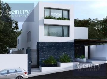Casa · 1022m² · 3 Recámaras · 4 Estacionamientos · El Bosque Residencia Para Estrenar