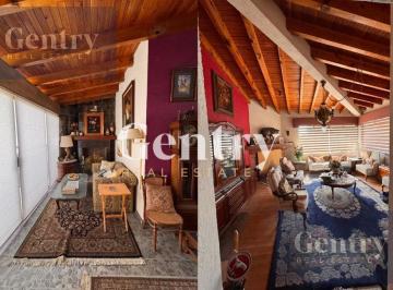 Casa · 746m² · 3 Recámaras · 6 Estacionamientos · Casa en Venta en Vista Real, Qro.