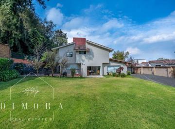 Casa en condominio de 3 habitaciones, Cuajimalpa de Morelos · Casa en Venta, Lomas de Memetla - Gran Jardín Común - 5 Estacionamientos - 450 m²