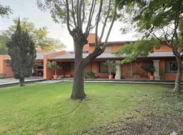Casa de 5 habitaciones, Apaseo el Grande · Casa en Venta Hacienda Valle Verde