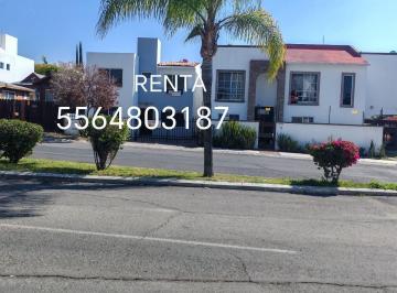 Casa · 2 Recámaras · 1 Estacionamiento · Casa - Fraccionamiento Punta Juriquilla