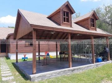 Rancho · 180m² · 3 Recámaras · 8 Estacionamientos · Rancho en Venta en Bosques de La Silla
