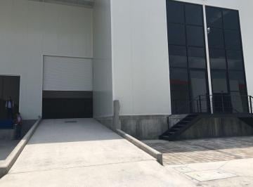 Nave industrial · 350m² · 4 Estacionamientos · Bodega en Renta en Querétaro y Guanajuato