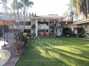 Casa de 4 habitaciones, Cuernavaca · Residencia de Lujo en Tabachines: Cine, Vista a Campo de Golf