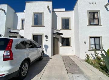 Casa en condominio · 71m² · 2 Recámaras · 2 Estacionamientos · Provenza Residencial, El Marqués