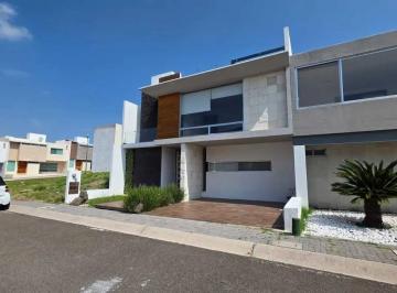 Casa · 227m² · 3 Recámaras · 2 Estacionamientos · Casa en Venta en Zen House I, El Marqués