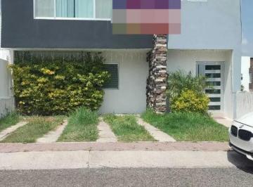 Casa en condominio · 253m² · 3 Recámaras · 2 Estacionamientos · Casa en Venta en Fraccionamiento El Mirador, El Marqués