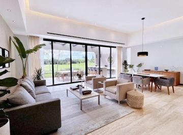 8ad86e6c731507c433152d32cacd6ed326e7aa54bf7ca175ed4b59552cd86807 · Residencia en Venta en El Country Club Merida Yucatan