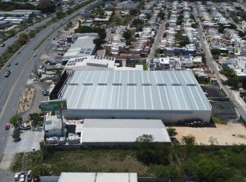 Bodega comercial · 2350m² · 50 Estacionamientos · Bodega en Renta Frente a Periférico Zona Norte en Mérida, Yucatán