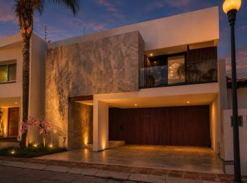 Casa · 340m² · 3 Recámaras · 2 Estacionamientos · Casa en Venta en Misión San Martinito, Atlixcayotl Puebla.