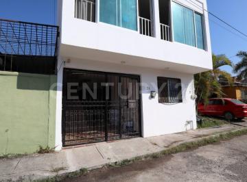 Casa · 108m² · 7 Recámaras · Propiedad 2 en 1 con Alto Potencial de Ingresos en Una Ubicación Estratégica