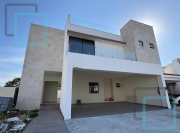 Casa · 425m² · 4 Recámaras · 3 Estacionamientos · Casa en Venta La Joya Residencial Zona Carretera Nacional Monterrey