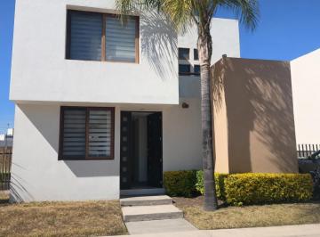 Casa en condominio · 152m² · 3 Recámaras · 2 Estacionamientos · Casa en Venta en Puerta Real, Corregidora, Querétaro