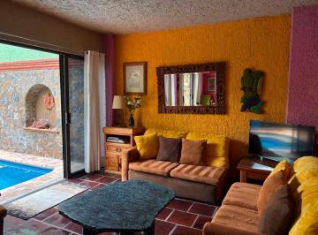 Casa de 5 habitaciones, Cuernavaca · Casa en Amueblada en Renta Cuernavaca