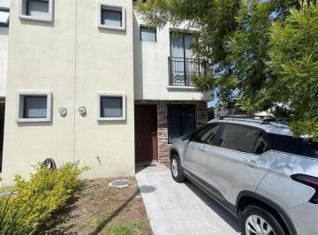Casa · 2 Recámaras · 1 Estacionamiento · Casa en Venta en Capital Sur, El Marqués, Querétaro