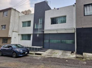Casa de 3 habitaciones, Atizapán de Zaragoza · Casa en Lomas de Atizapan Remodelada