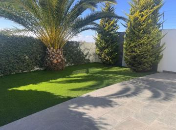 Casa de 4 habitaciones, Tijuana · Casa en Venta en Privada Vista del Sol, Frac. Residencial Agua Caliente