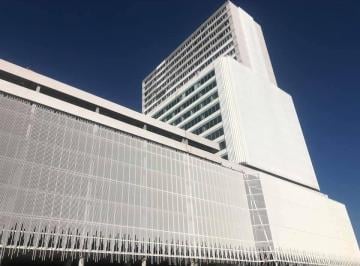 Oficina · 102m² · 4 Estacionamientos · Oficina en Renta