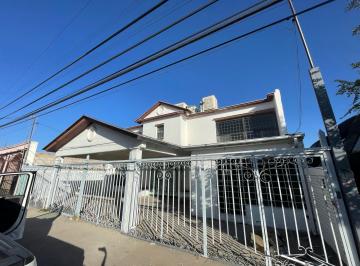 Casa · 550m² · 5 Recámaras · 2 Estacionamientos · Casa - Panamericana