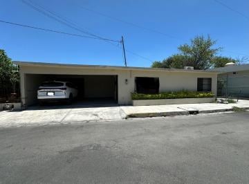 Casa de 4 habitaciones, San Nicolás de los Garza · Casa en Renta Para Oficina Discreta Col. Cuauhtemoc, San Nicolas de Los Garza, N. L.