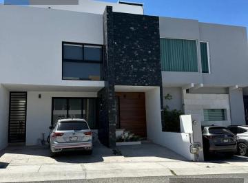 Casa · 325m² · 3 Recámaras · 3 Estacionamientos · Casa en Venta en Zibatá, El Marqués