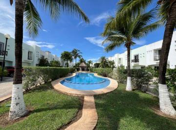 Casa de 3 habitaciones, Benito Juárez · Casa en Privada con Alberca 3 Habitaciones 2.5 Baños y 147 m² de Terreno en Venta Centrica, Cancun