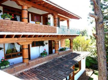 Casa de 6 habitaciones, Valle de Bravo · Oportunidad. casa con Mucho Encanto. Valle de Bravo