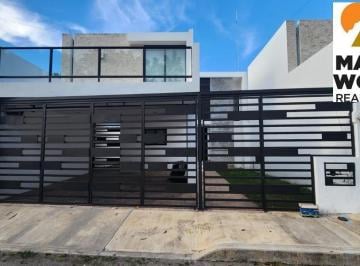 Casa · 3 Recámaras · 2 Estacionamientos · Casa en Renta de 2 Pisos, 3 Recamaras en Montebello