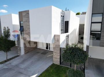 Casa · 176m² · 3 Recámaras · 2 Estacionamientos · Casa en Renta - Zibatá