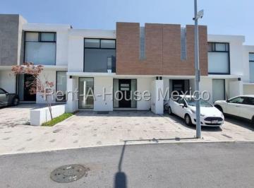Casa de 3 habitaciones, Querétaro · Casa de 3 Recamaras en Venta Dentro de Privada con Amenidades en El Refugio