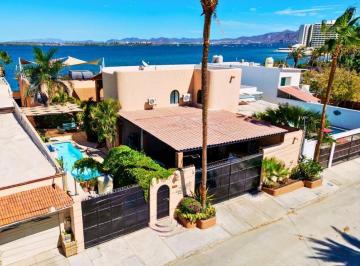 Casa · 319m² · 5 Recámaras · 4 Estacionamientos · Casa La Paz Beach 1035 Brecha California, La Paz - (4)
