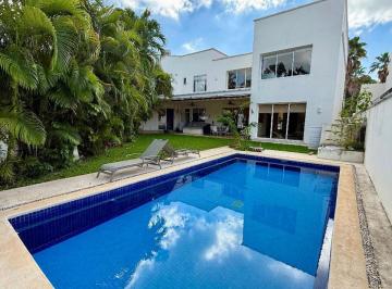 Casa de 3 habitaciones, Cancún · Bonita Casa en Venta en Super Manzana 310 Condominio Villa Magna en Cancun Quintana Roo.