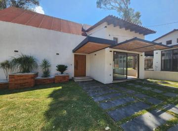 Casa de 3 habitaciones, Ixtapan de la Sal · Casa Lago II Totalmente Nueva, de un Solo Nivel, Amueblada, Equipada con Alberca Climatizada.