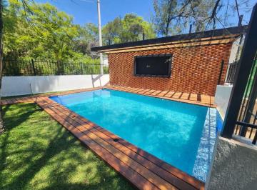 Casa de 3 habitaciones, Ixtapan de la Sal · Casa Lago II Totalmente Nueva, de un Solo Nivel, Amueblada, Equipada con Alberca Climatizada.