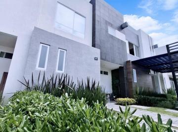 Casa en condominio · 102m² · 3 Recámaras · 2 Estacionamientos · Casa en Venta Zinacantepec Arona Residencial Mod Aliso