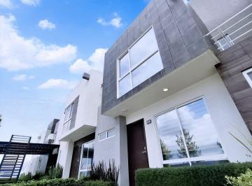 Casa en condominio · 120m² · 3 Recámaras · 2 Estacionamientos · Casa en Venta Zinacantepec Arona Residencial