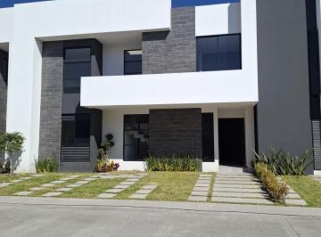 Casa en condominio · 171m² · 3 Recámaras · 3 Estacionamientos · Casa en Venta Toluca Residencial Puerta Metepec Mod Vita