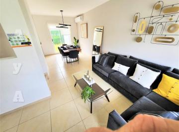 Casa · 116m² · 3 Recámaras · 1 Estacionamiento · Casa en Pre Venta con 3 Recamaras, Av Colosio, Av Lilis, Playa del Carmen.